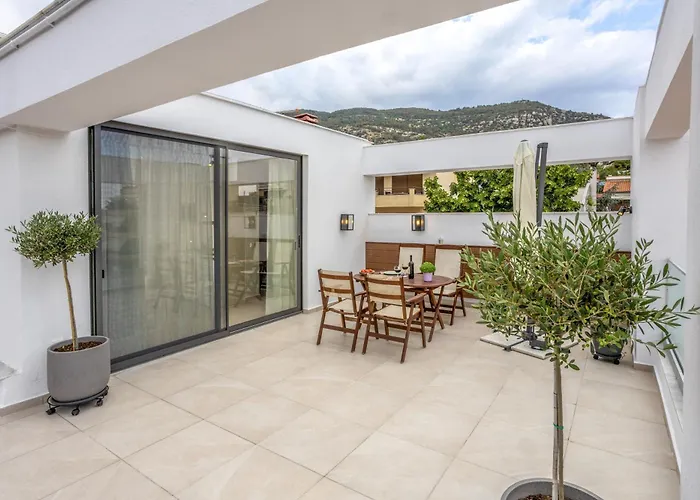 Rooftop Alexandra's House Apartment *